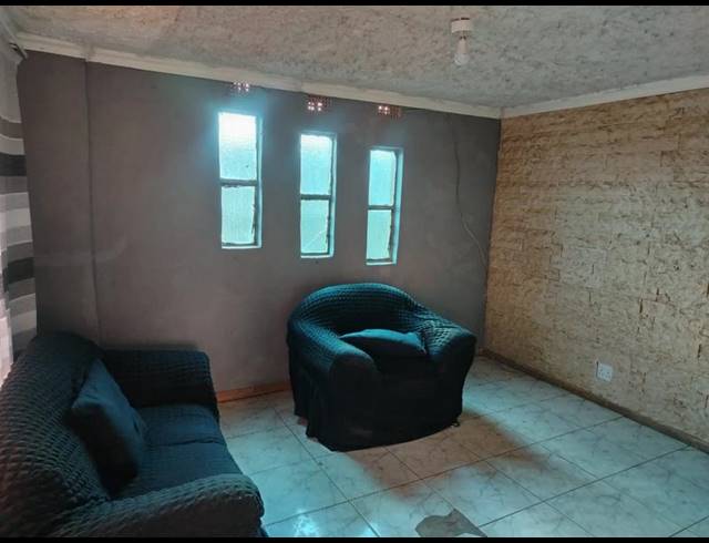 2 BEDROOM HOUSE FOR SALE IN THULANI